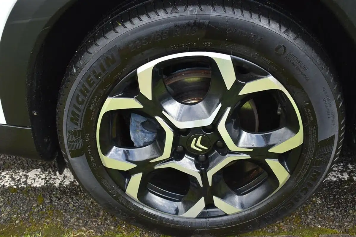 2024-citroen-c5-aircross-15bluehdi-plus-big-21
