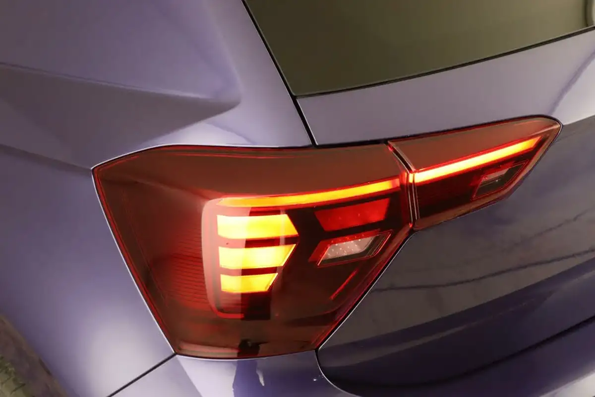 2022-volkswagen-polo-10-tsi-r-line-110ps-dsg-big-8