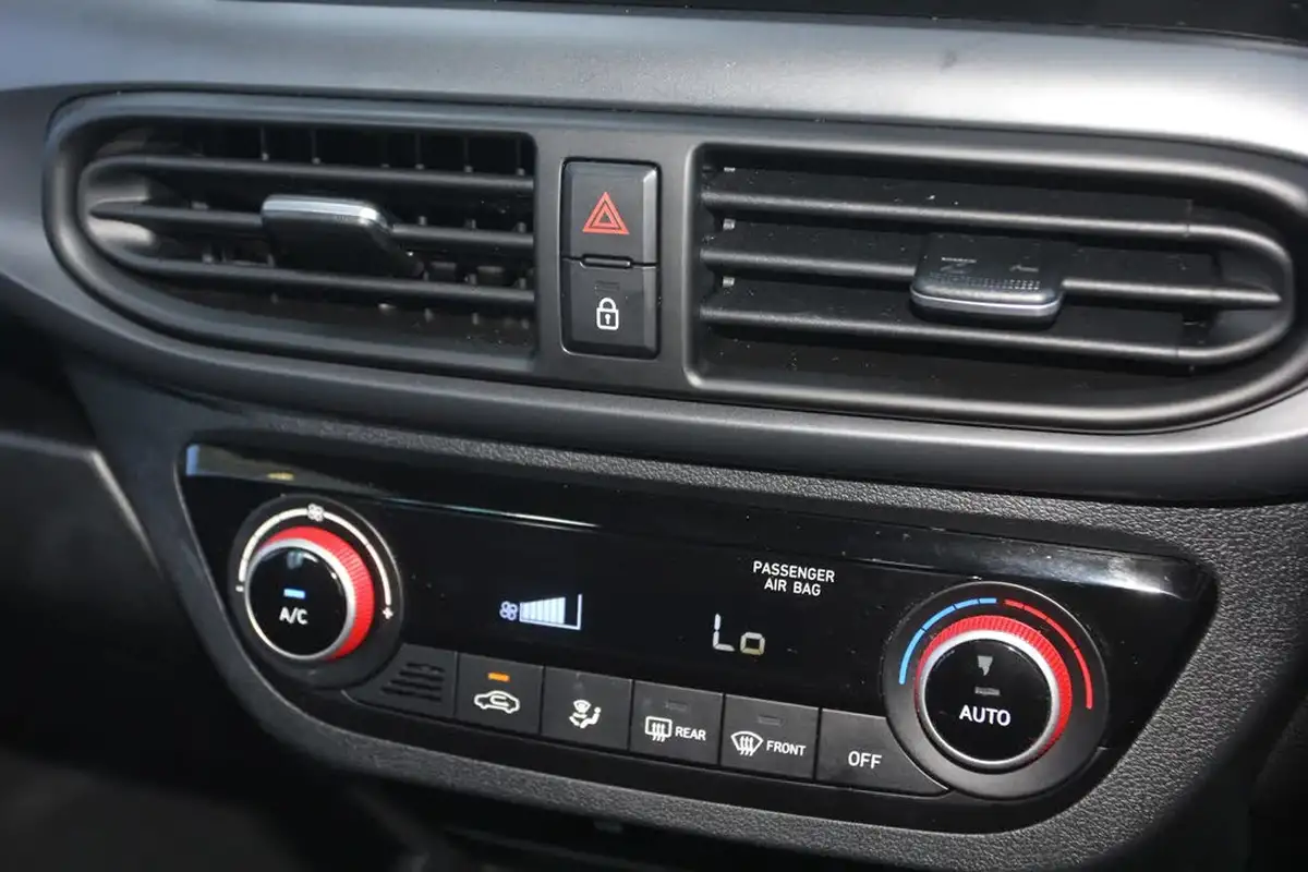2022-hyundai-i10-10-t-gdi-n-line-big-25