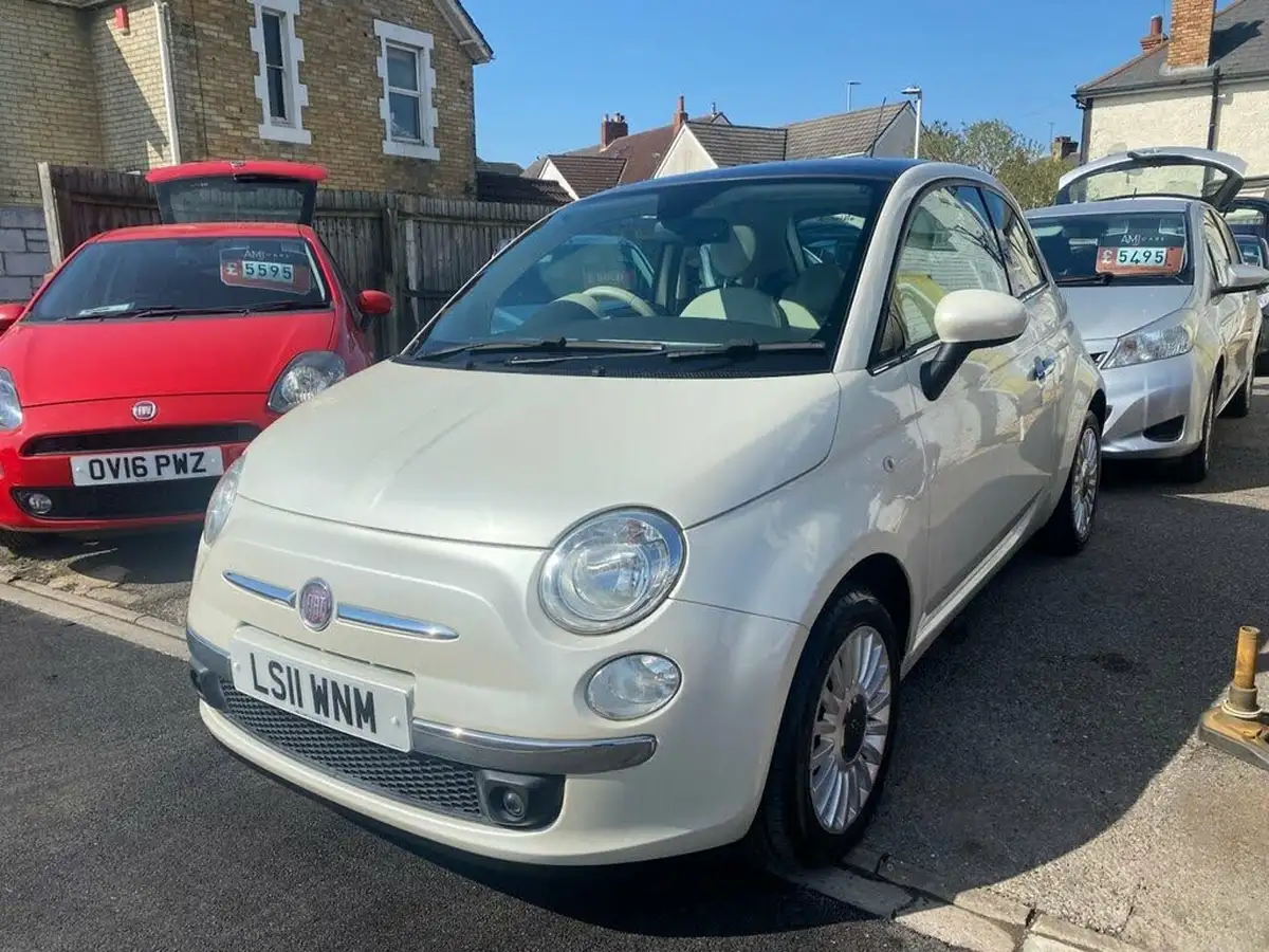 2011-fiat-500-12-lounge-big-2