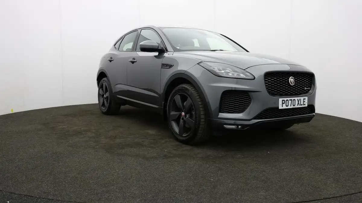 2020-jaguar-e-pace-20-i4d-chequered-flag-180ps-big-41