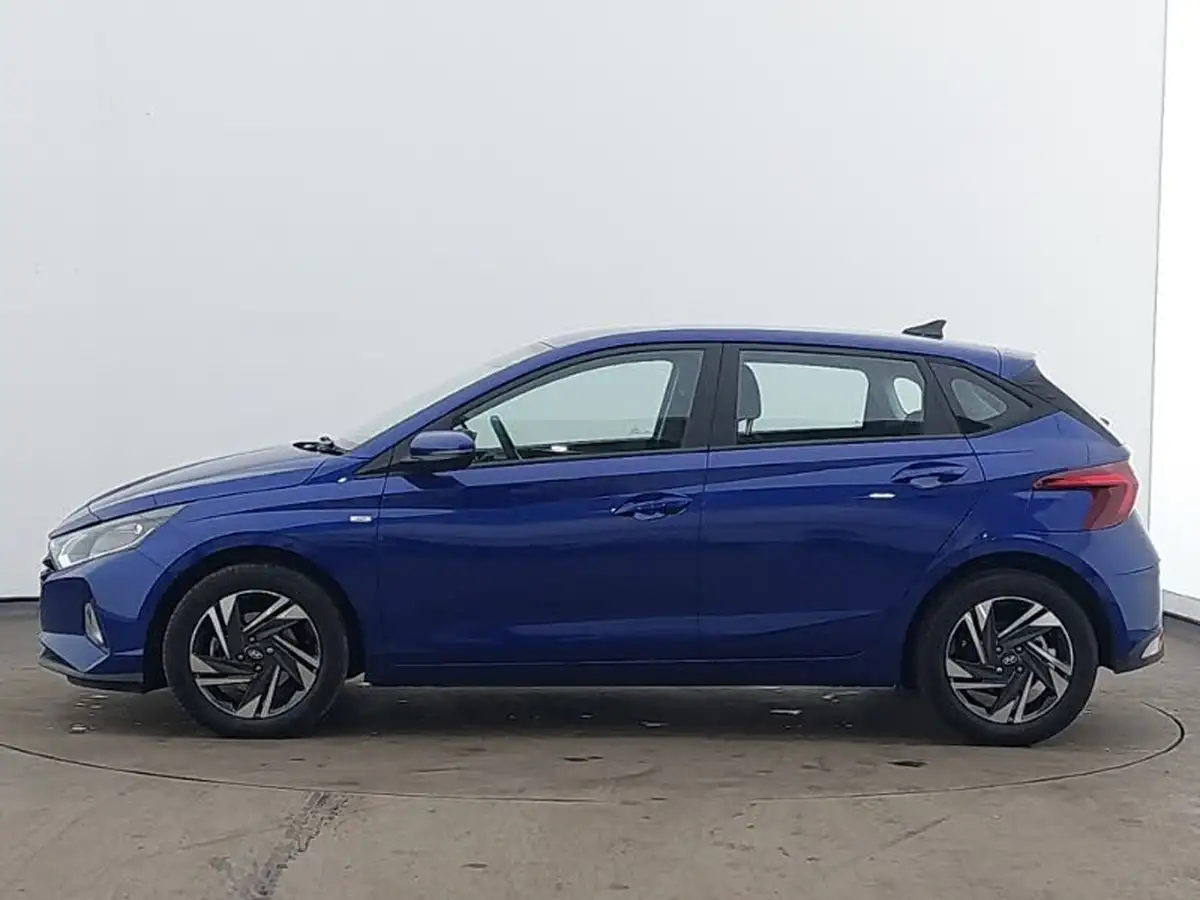 2022-hyundai-i20-10-t-gdi-se-connect-dct-big-3