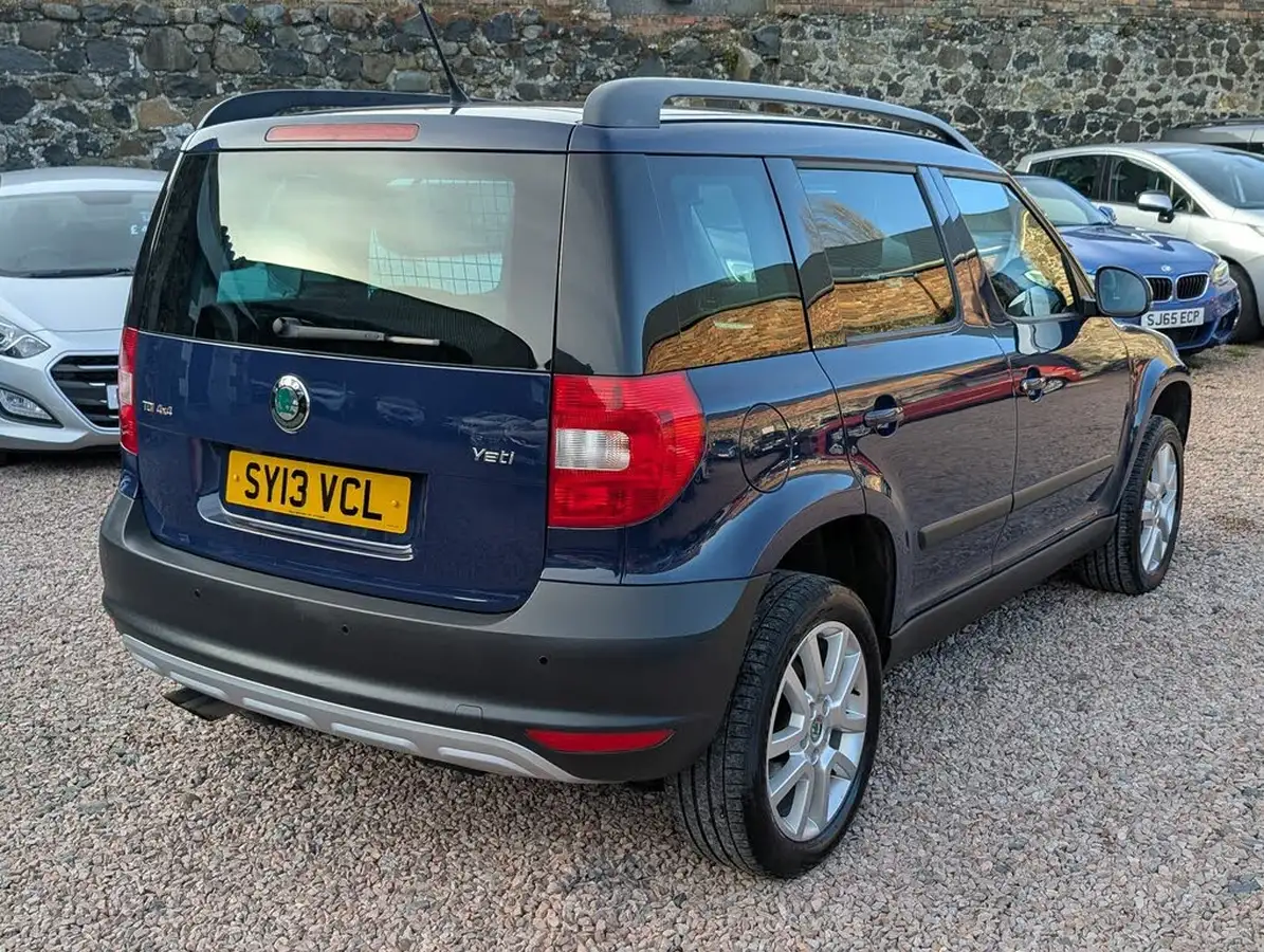 2013-skoda-yeti-20td-elegance-142ps-4x4-big-18