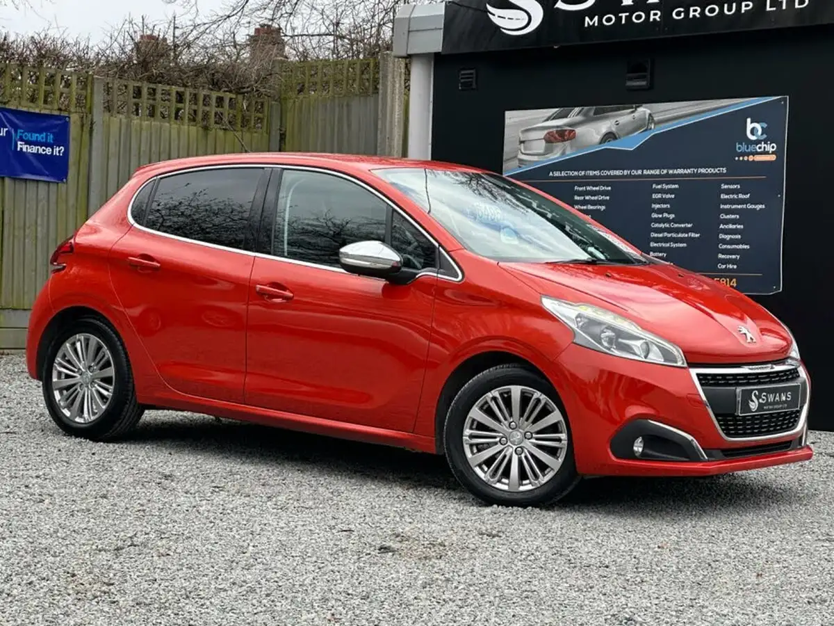 2017-peugeot-208-12-puretech-allure-82bhp-5d-big-1