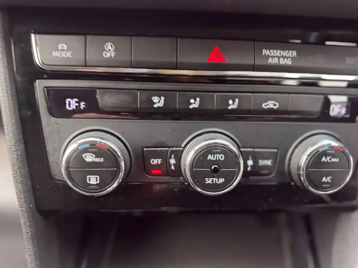 2018-seat-leon-14-tsi-fr-technology-hatchback-5d-big-41
