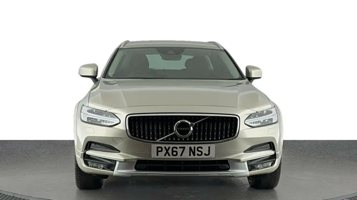 2017-volvo-v90-20td-d5-cross-country-pro-big-7