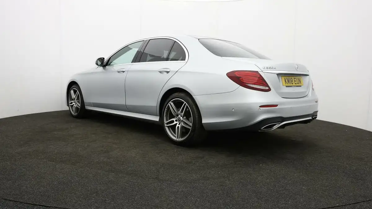 2018-mercedes-benz-e-class-30d-e350d-amg-line-premiumss-saloon-4d-4matic-big-4
