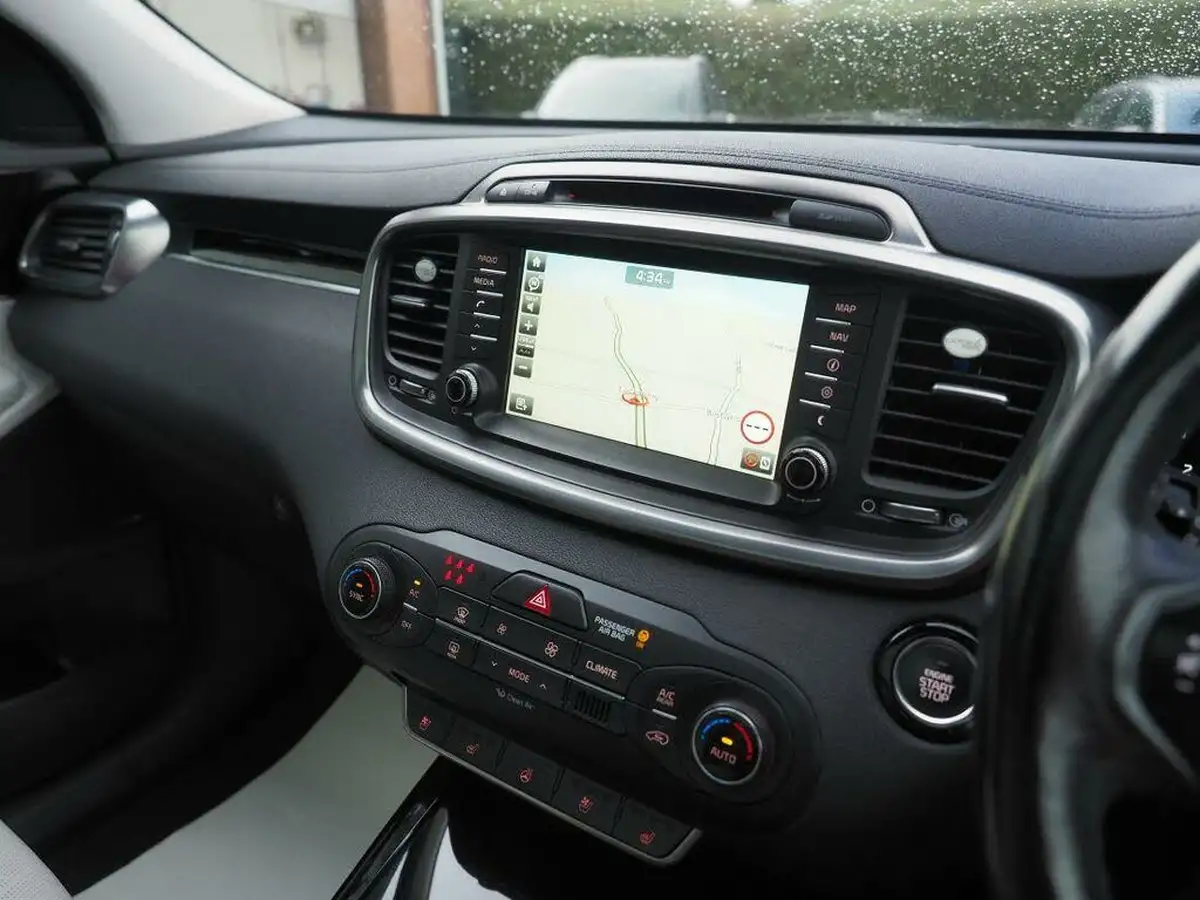 2015-kia-sorento-22-crdi-kx-4-197bhp-awd-isg-big-43