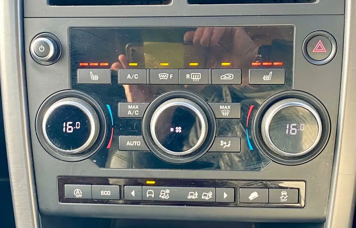 2019-land-rover-discovery-sport-20td4-landmark-big-30