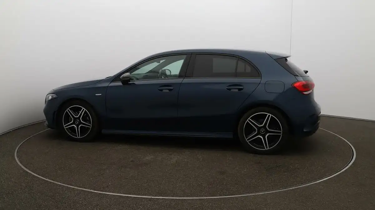 2022-mercedes-benz-a-class-13-a200-amg-line-executive-edition-hatchback-5d-7g-dct-big-50