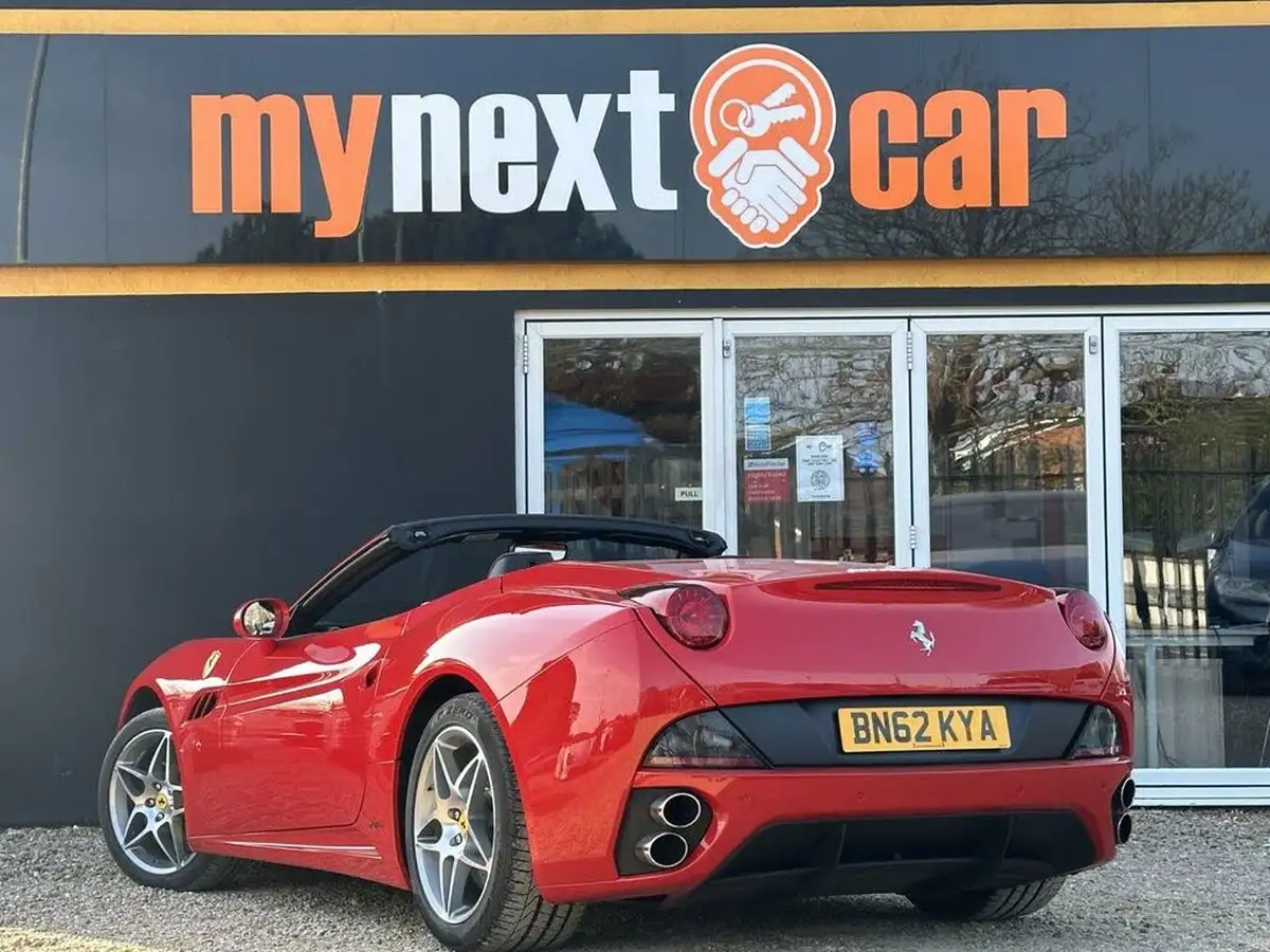 2013-ferrari-california-43-big-8