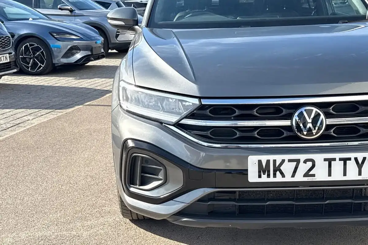 2022-volkswagen-t-roc-20-tsi-r-line-big-24