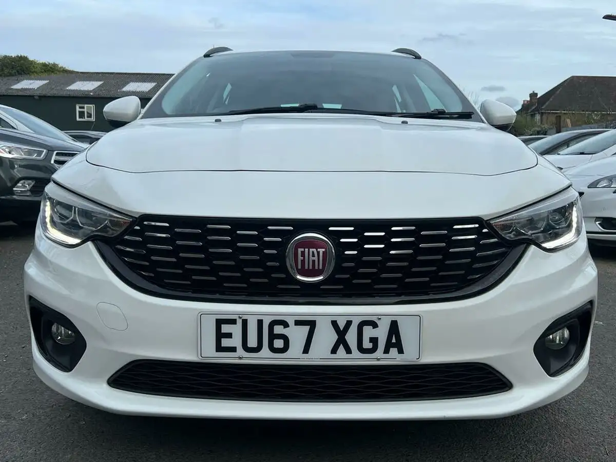 2017-fiat-tipo-16-e-torq-easy-plus-110bhp-station-wagon-big-5