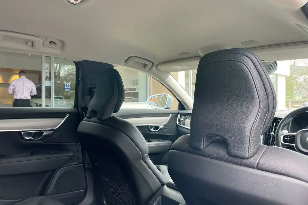2021-volvo-v90-20td-b4-momentum-big-22