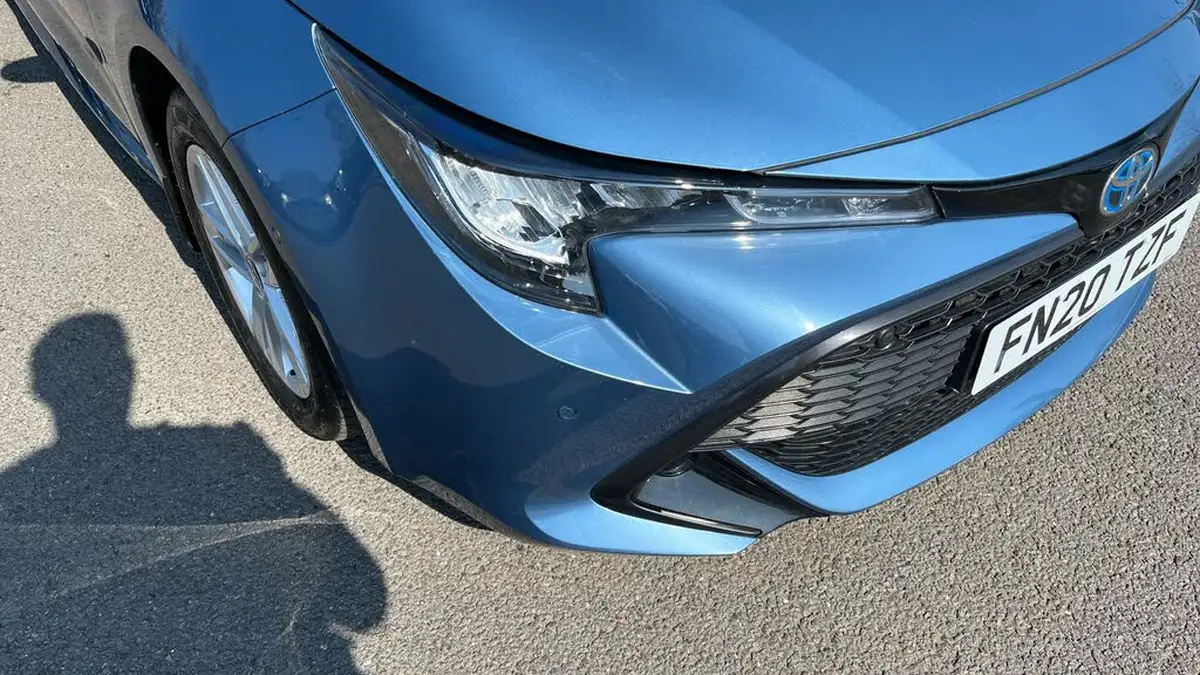 2020-toyota-corolla-18-vvt-i-icon-tech-spare-wheel-hatchback-5d-big-37