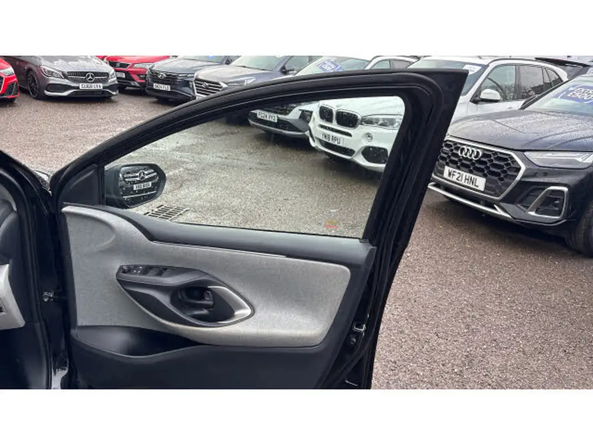 2022-toyota-yaris-15-vvt-i-excel-big-60