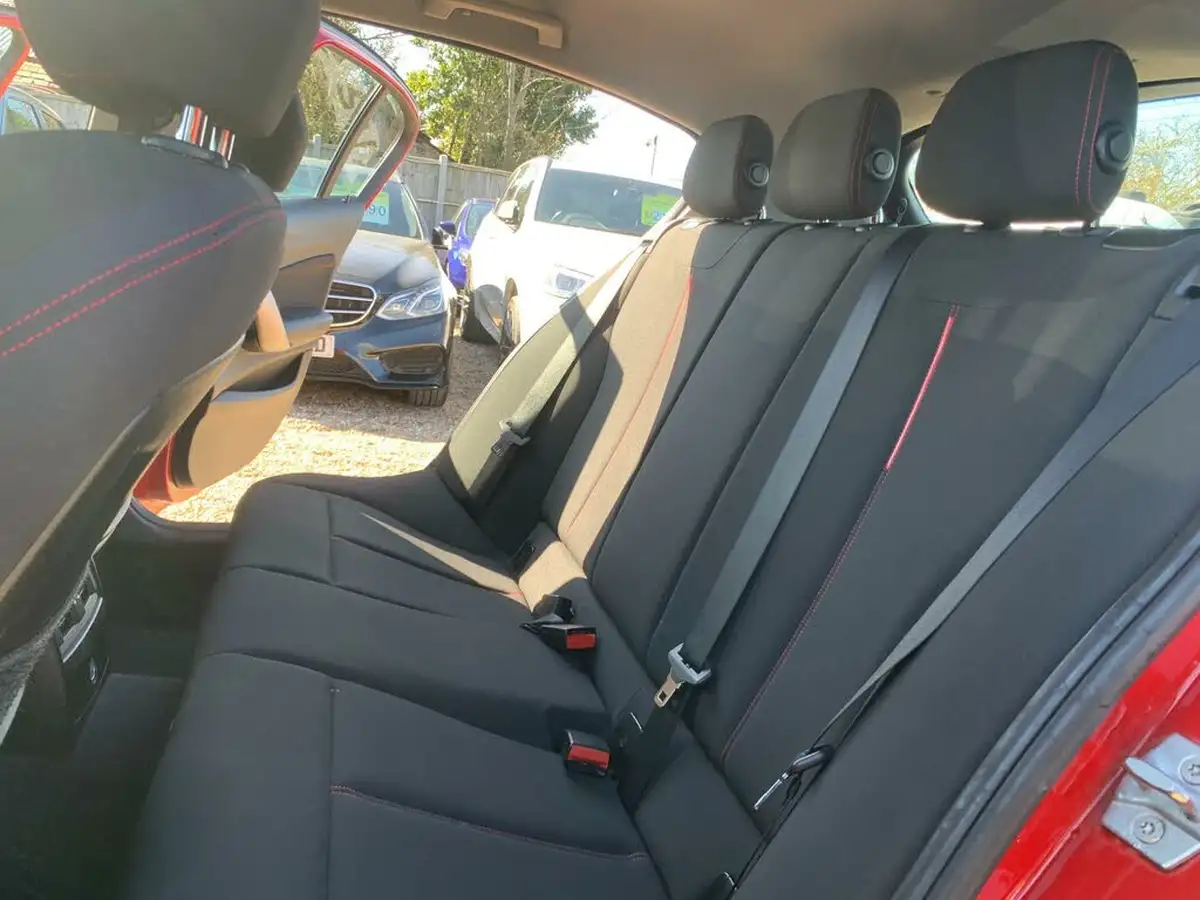 2012-bmw-1-series-16-116i-sport-136bhp-sports-hatch-5d-auto-big-37