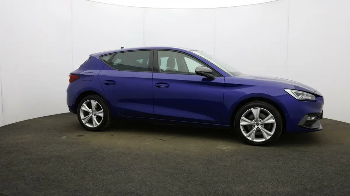 2020-seat-leon-14-e-hybrid-fr-hatchback-big-7