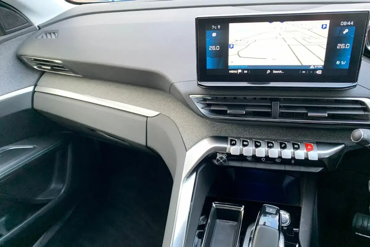 2021-peugeot-3008-suv-12-puretech-allure-premium-eat8-big-25