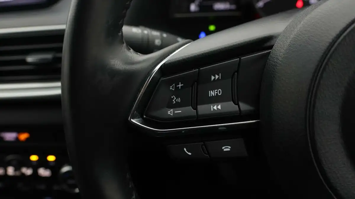 2019-mazda-mazda3-20-sport-black-big-20