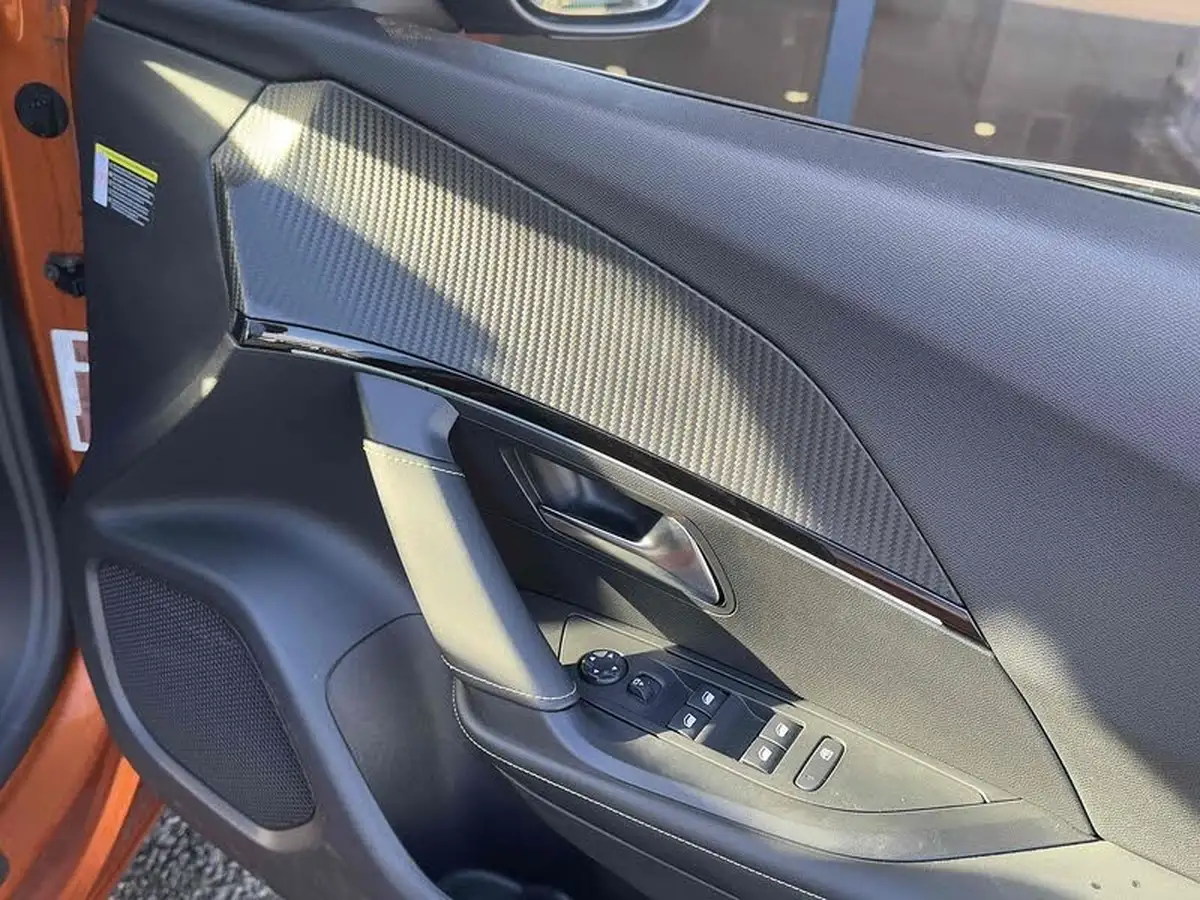 2020-peugeot-2008-suv-e-gt-big-29