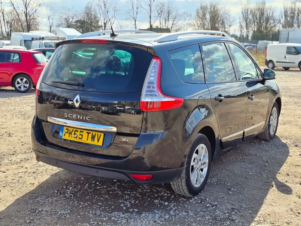 2015-renault-grand-scenic-15dci-dynamique-nav-edc-auto-big-13