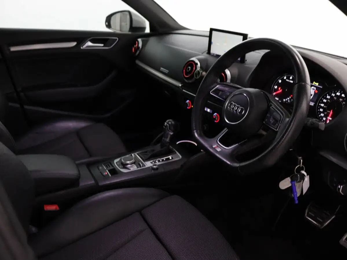 2018-audi-a3-15-35-tfsi-s-line-saloon-4d-tronic-big-30