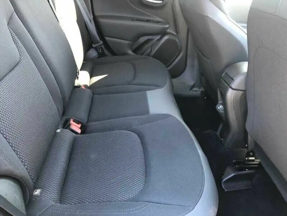 2021-jeep-renegade-10-gse-night-eagle-big-5