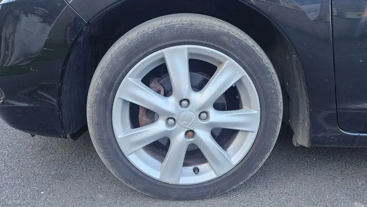 2009-honda-insight-13-es-big-9