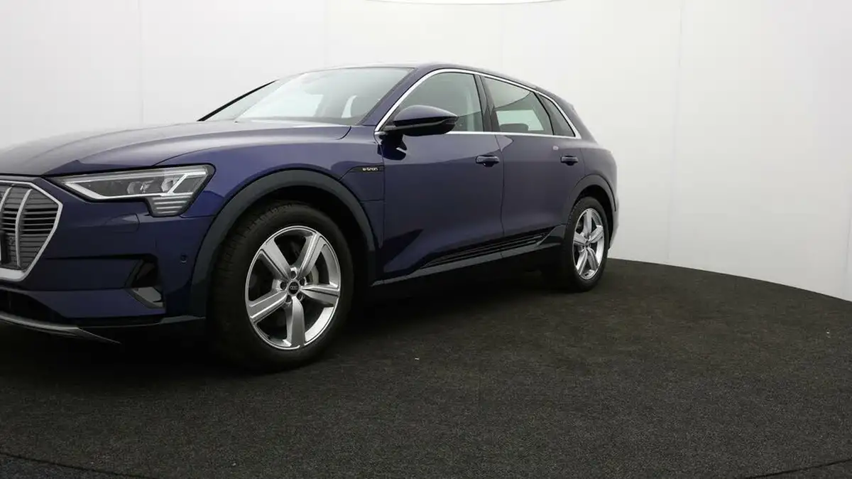 2022-audi-e-tron-50e-technik-station-wagon-big-2
