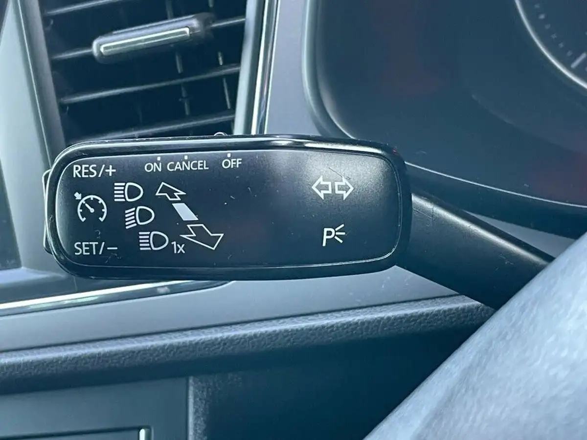 2019-seat-leon-16tdi-se-dynamic-ss-estate-big-22