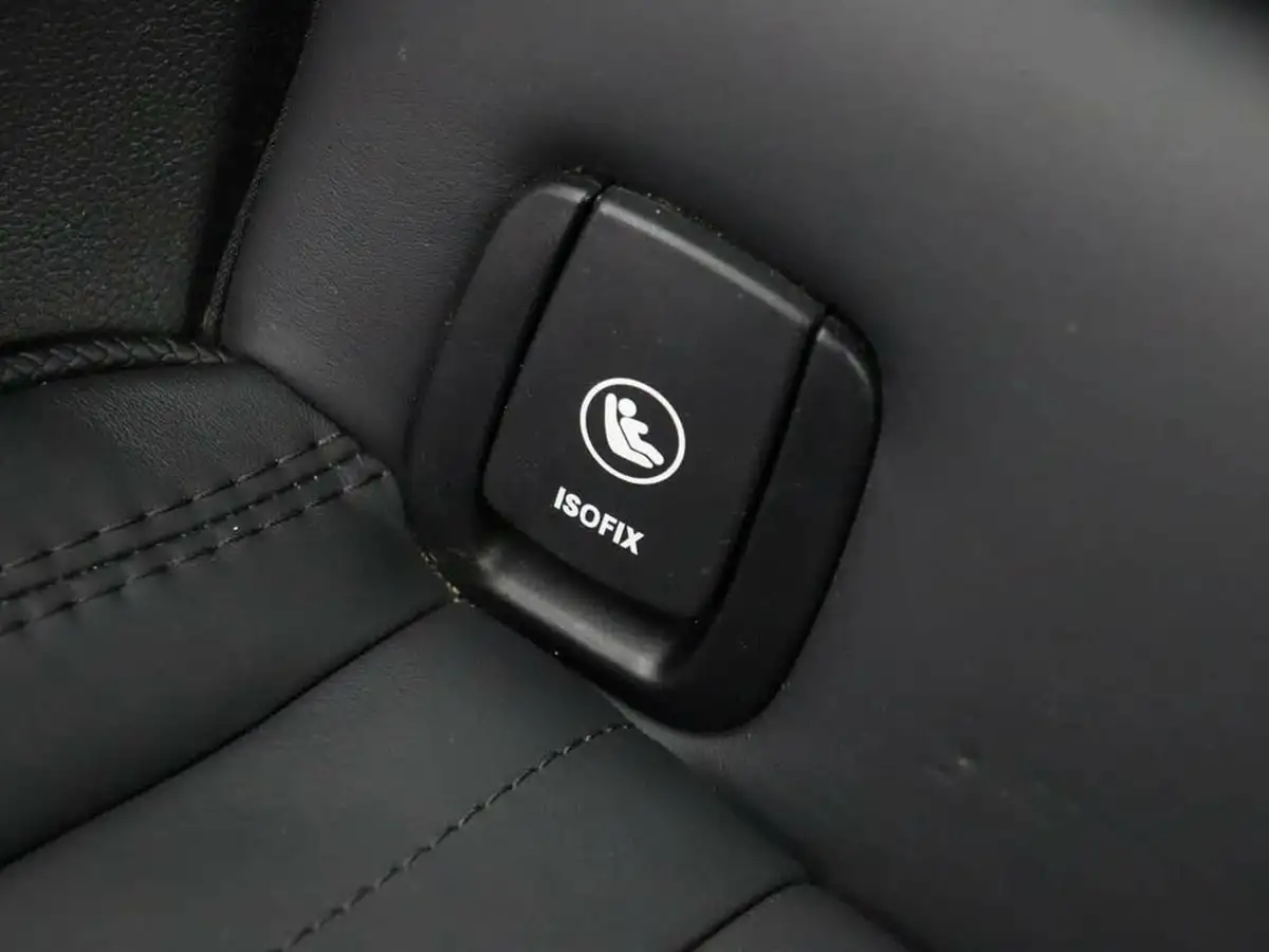 2019-mini-cooper-15-cooper-exclusive-134bhp-hatchback-3d-big-22