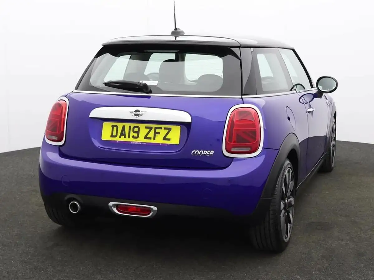 2019-mini-cooper-15-cooper-exclusive-134bhp-hatchback-3d-big-4