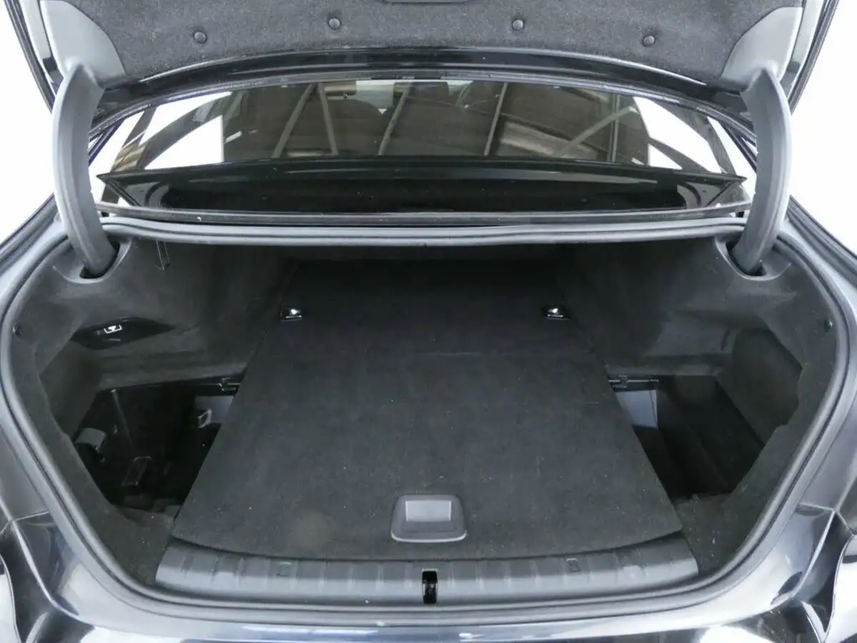 2022-bmw-5-series-20-530e-se-saloon-4d-big-21