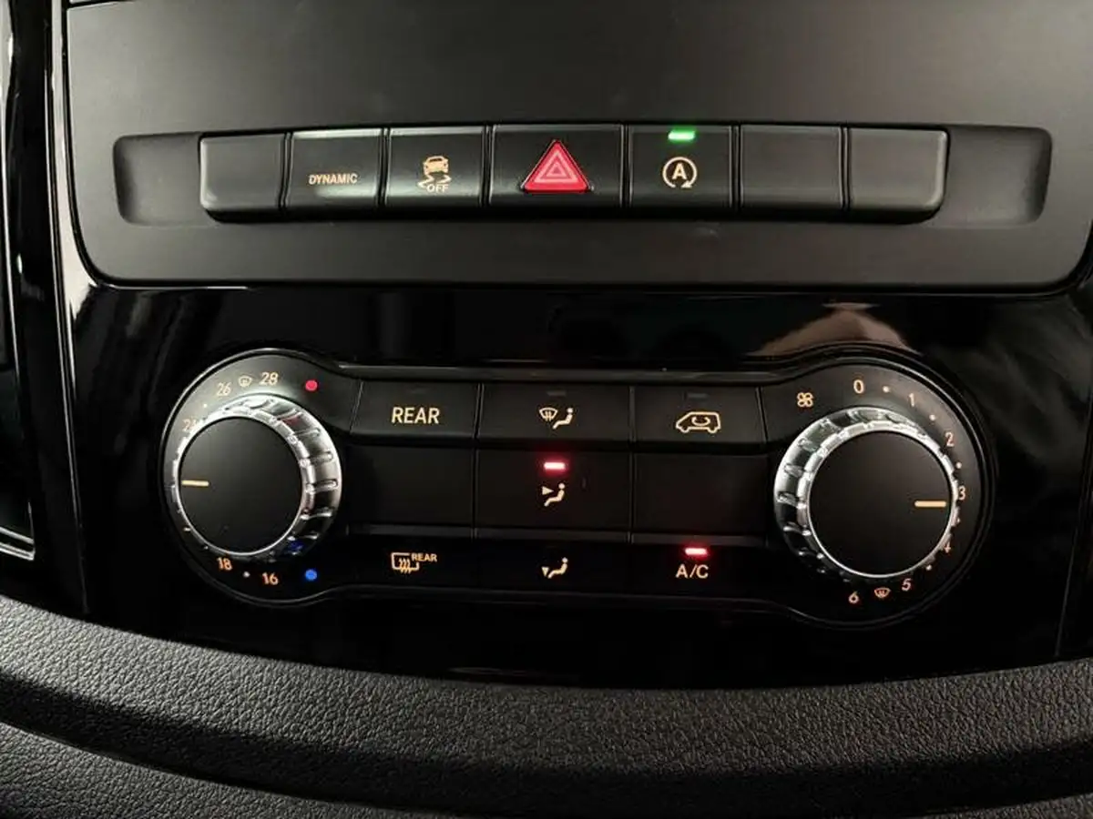 2022-mercedes-benz-vito-big-27