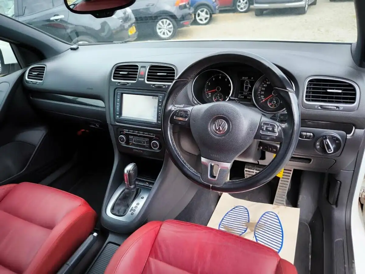 2012-volkswagen-golf-big-2
