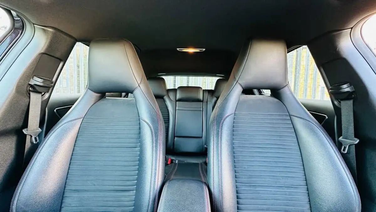 2015-mercedes-benz-gla-class-21d-gla-200d-amg-line-ss-big-27