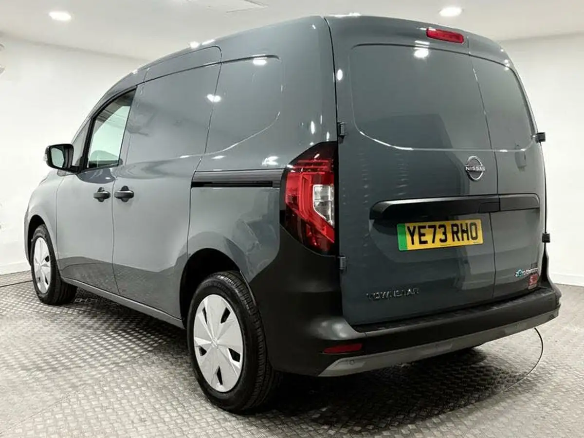 2023-nissan-townstar-e-45kwh-l1-acenta-big-4