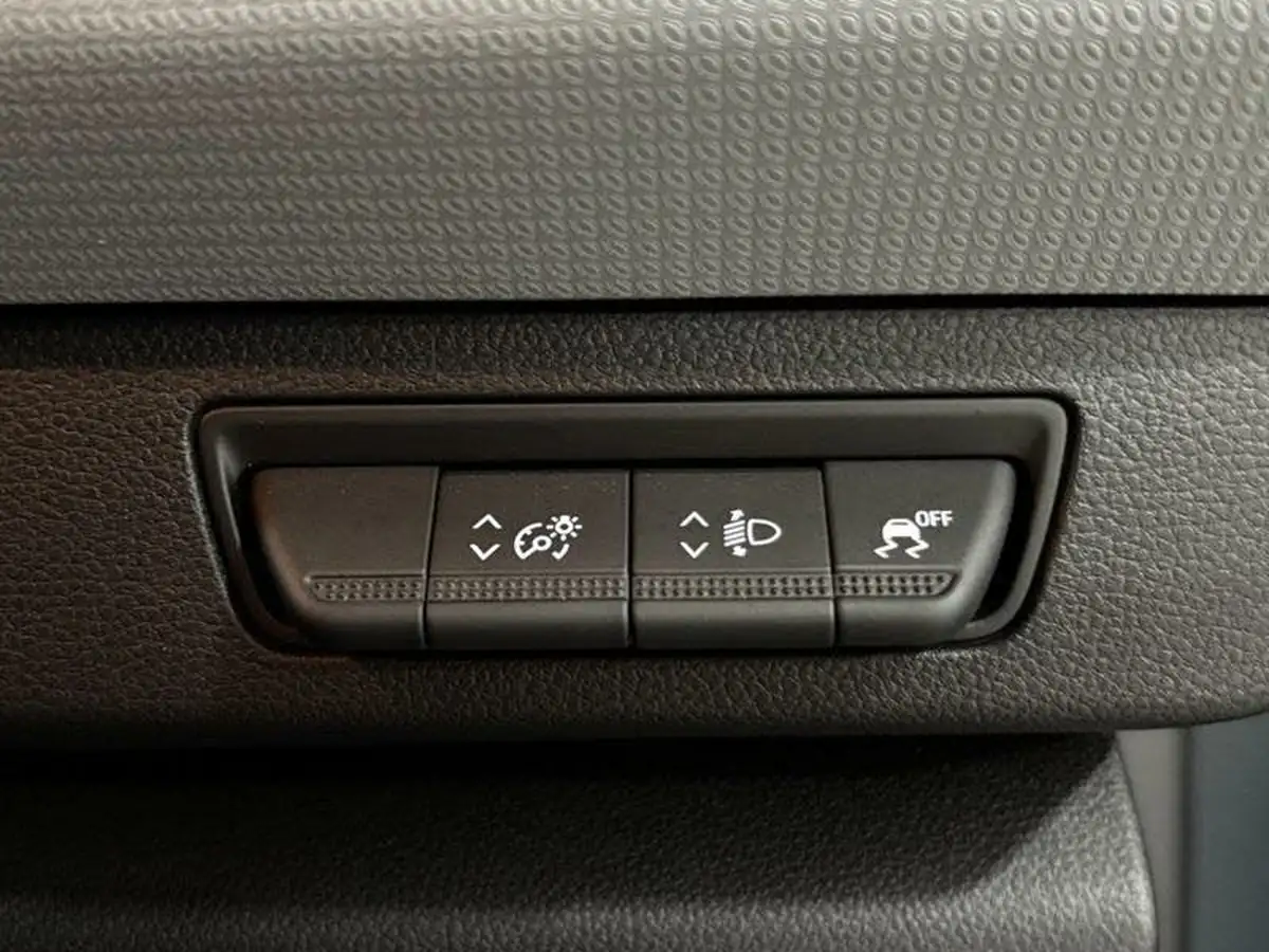 2023-nissan-townstar-e-45kwh-l1-acenta-big-30