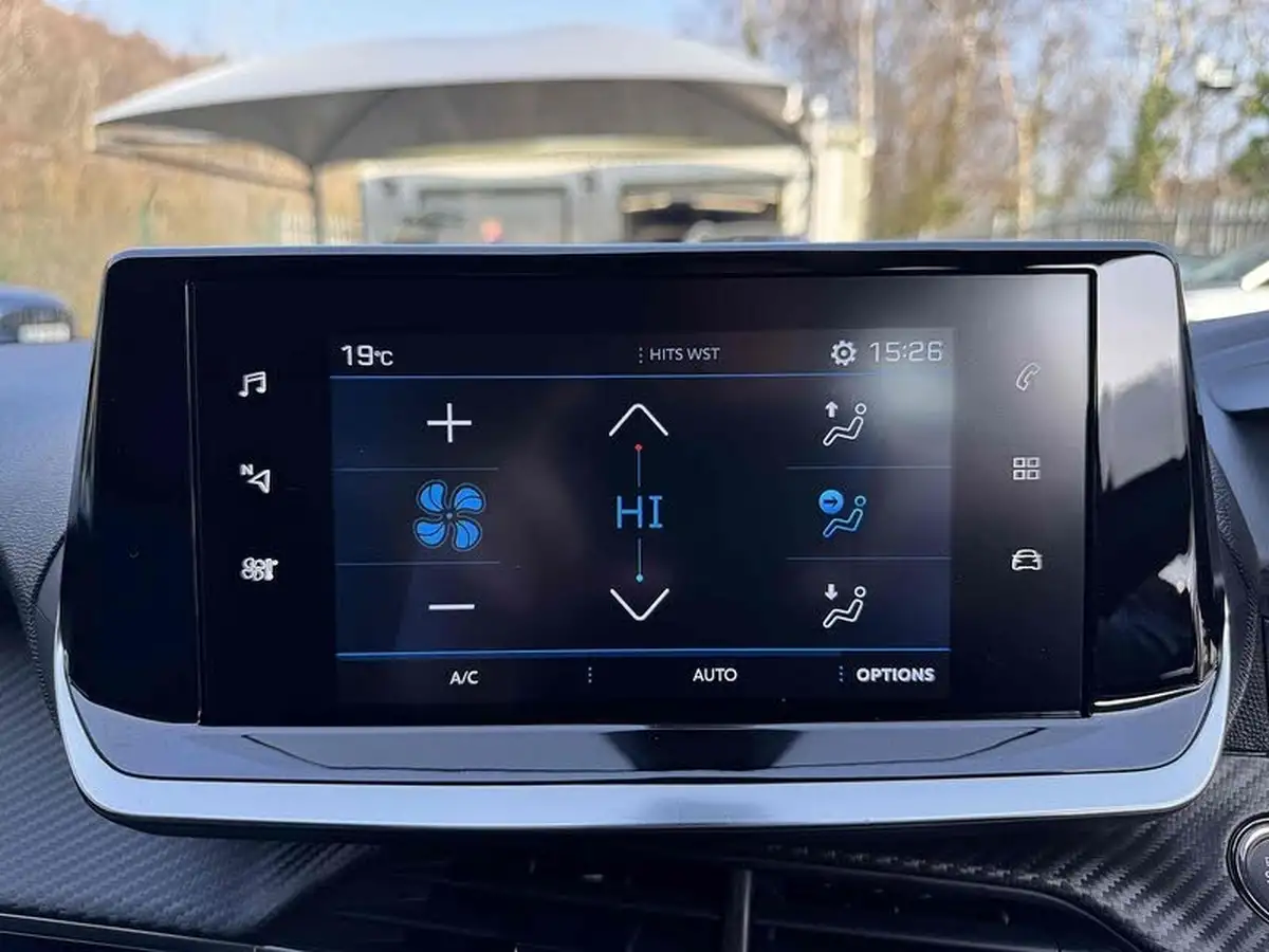 2022-peugeot-2008-suv-12-puretech-allure-premium-100bhp-big-20