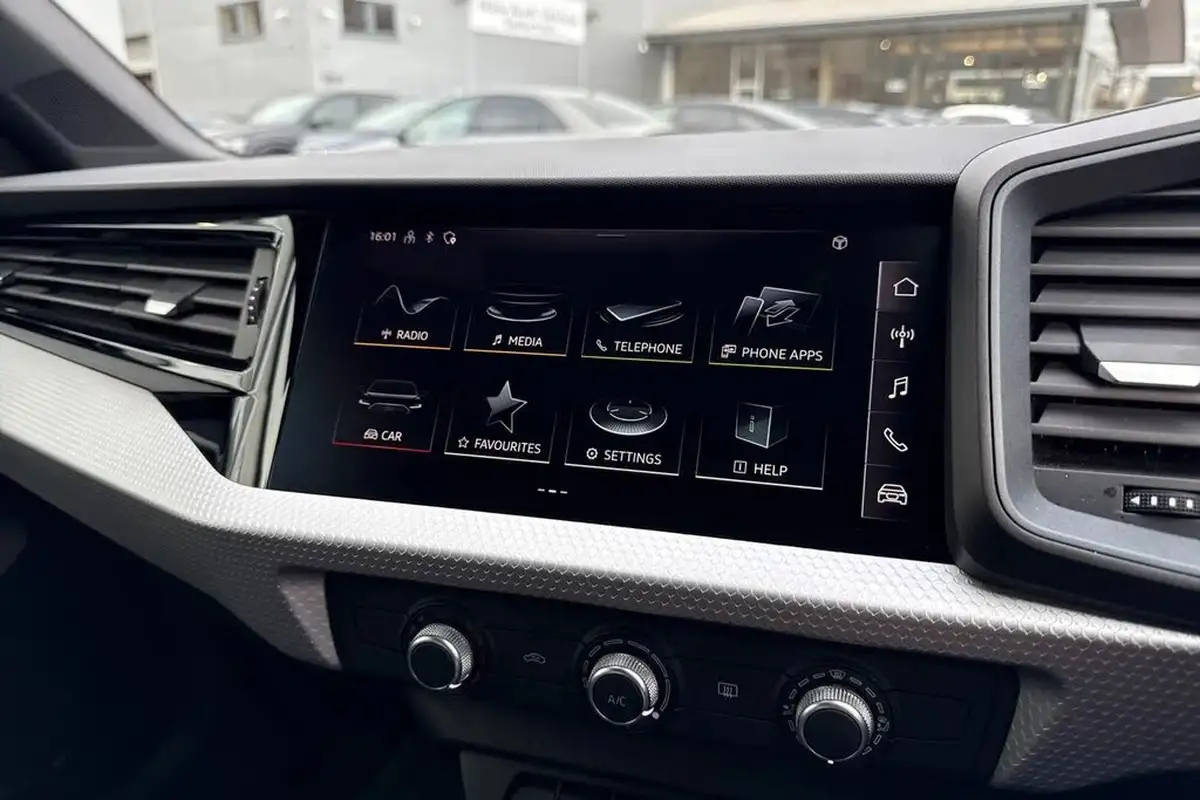 2023-audi-a1-10-30-tfsi-s-line-tronic-big-30