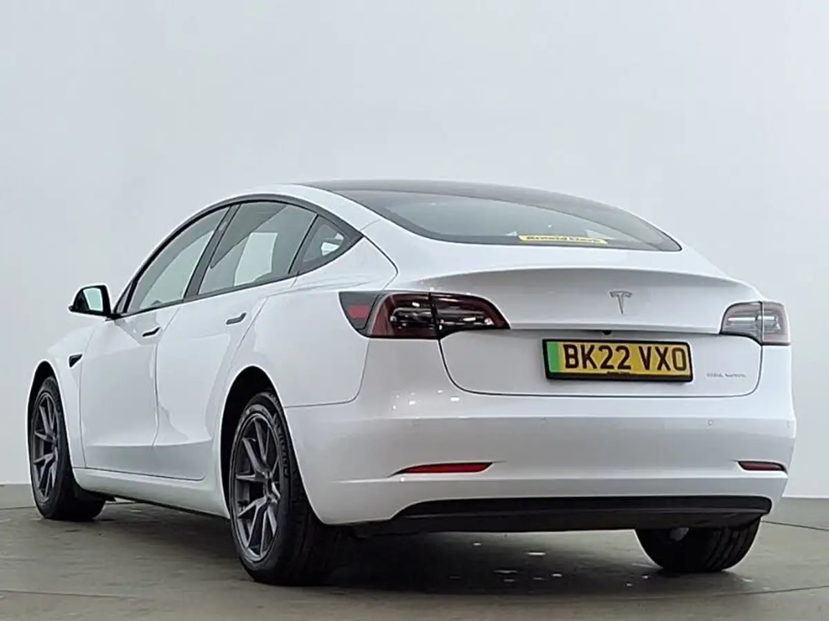 2022-tesla-model-3-e-long-range-big-1