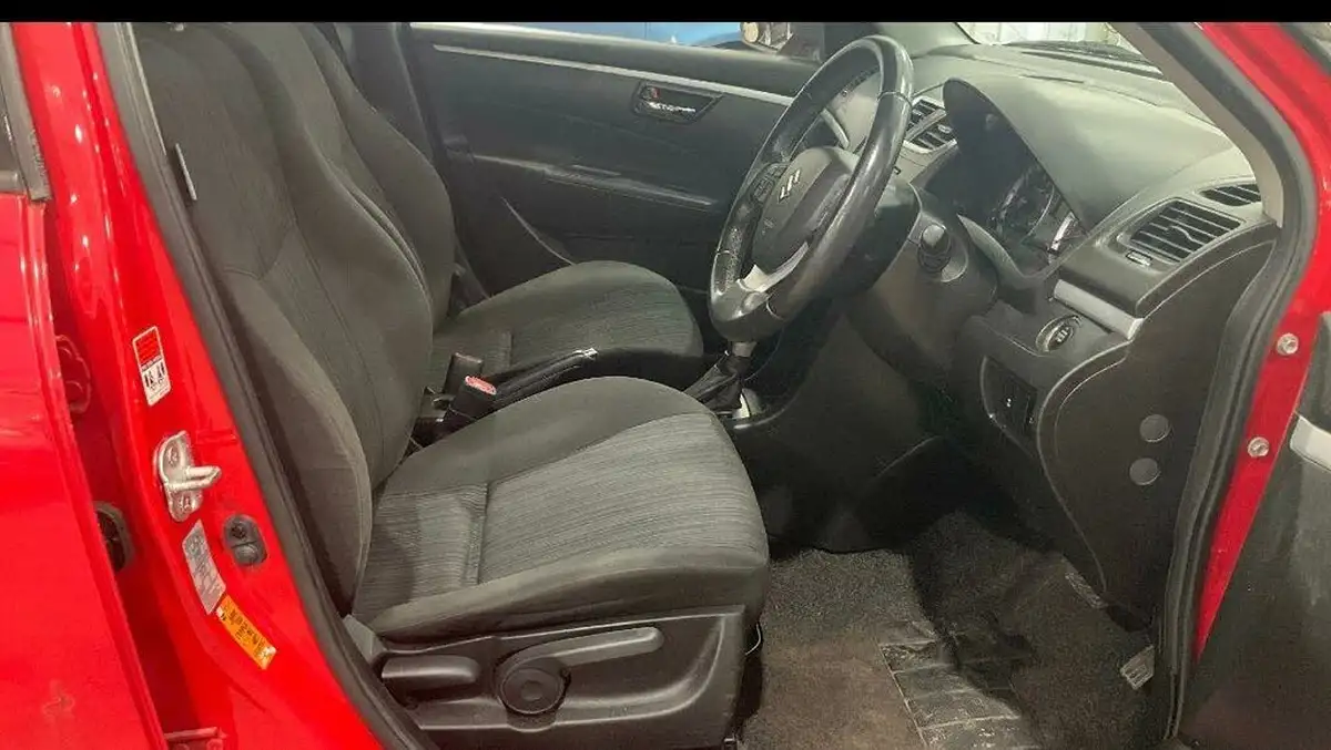2014-suzuki-swift-12-sz4-94ps-nav-5d-at-big-6