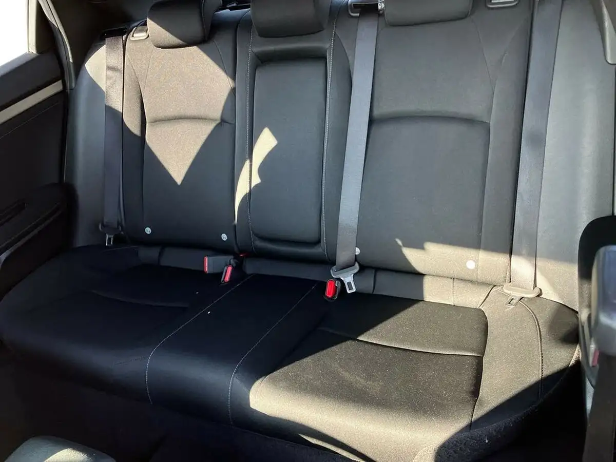 2018-honda-civic-16-i-dtec-sr-hatchback-5d-big-18