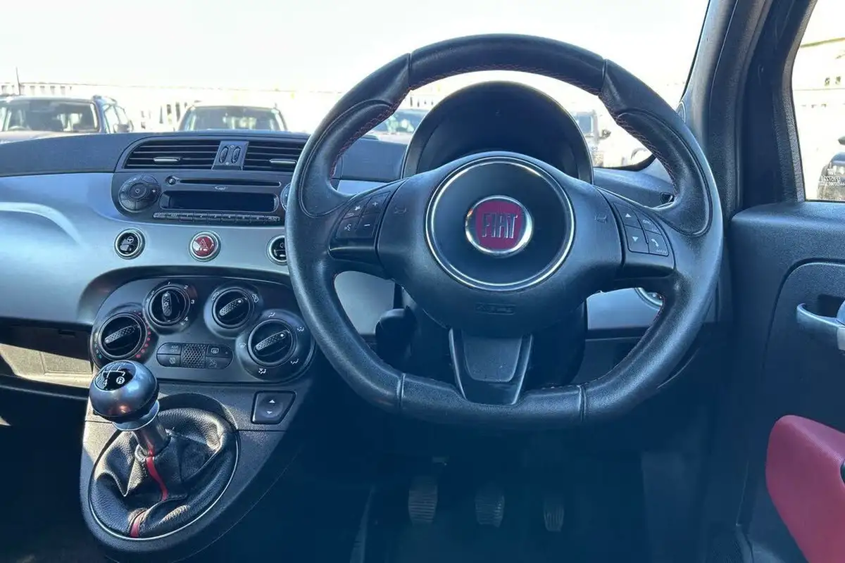 2014-fiat-500-12-s-big-14