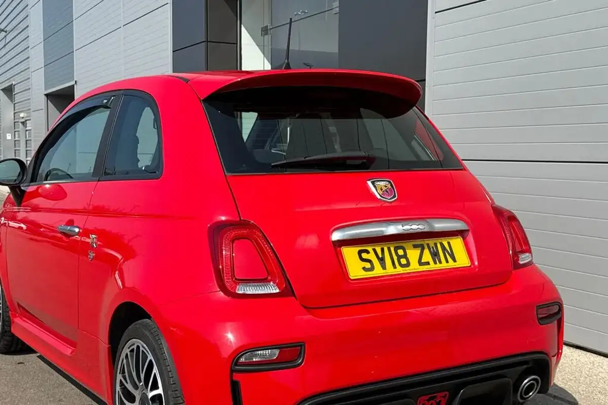2018-abarth-595-14-tjet-big-7