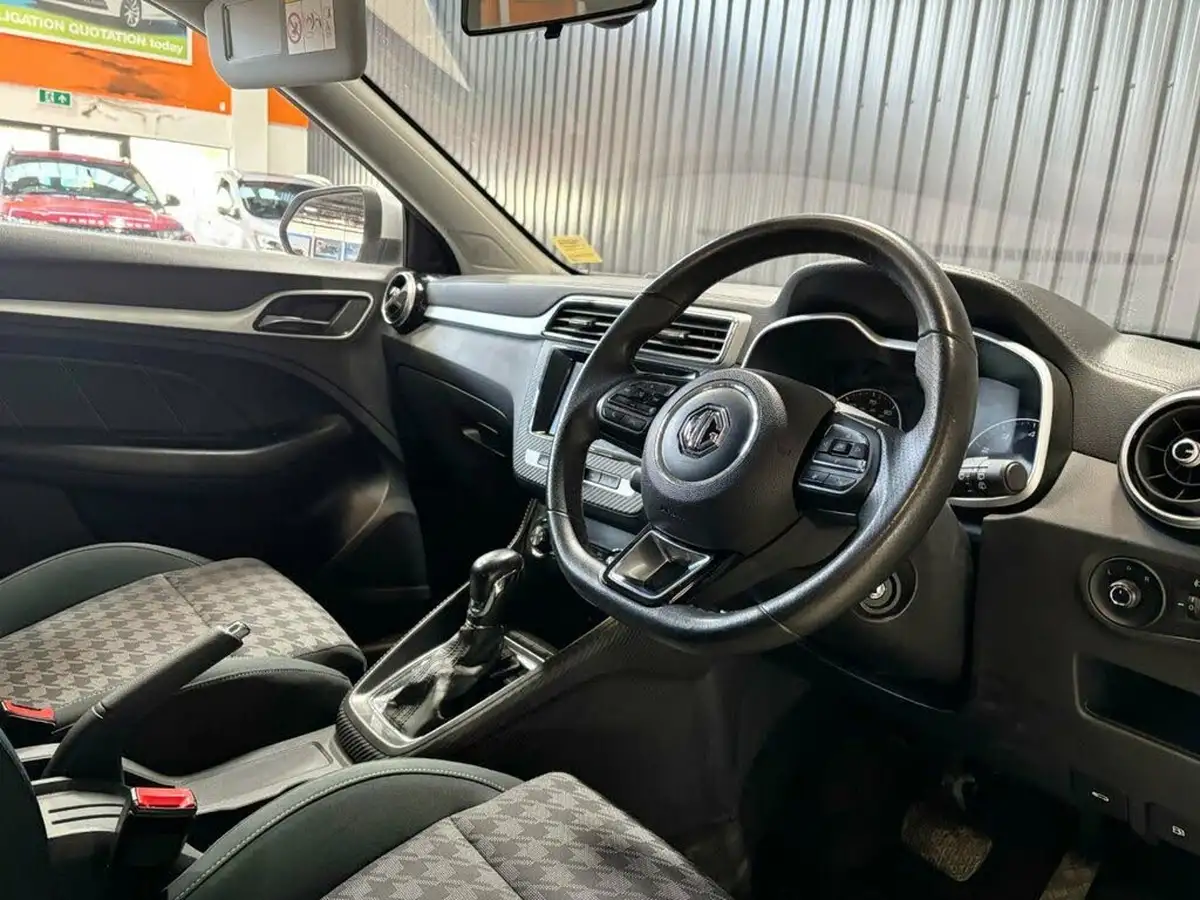 2018-mg-zs-suv-10t-gdi-excite-big-18
