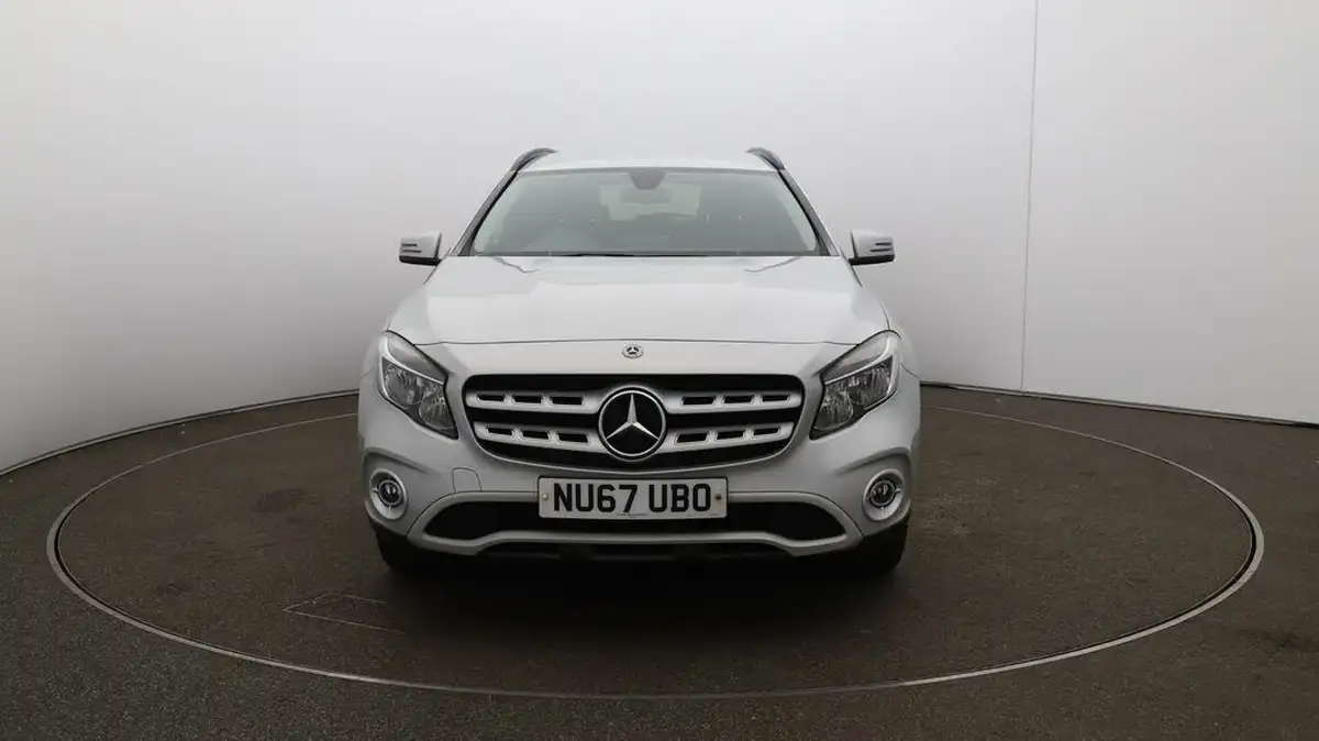 2017-mercedes-benz-gla-class-16-gla-200-se-big-2