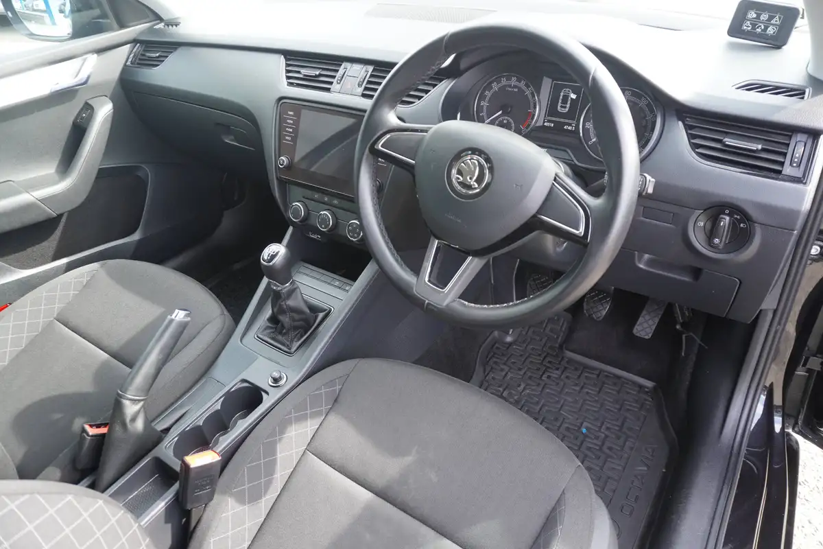 2018-skoda-octavia-big-3