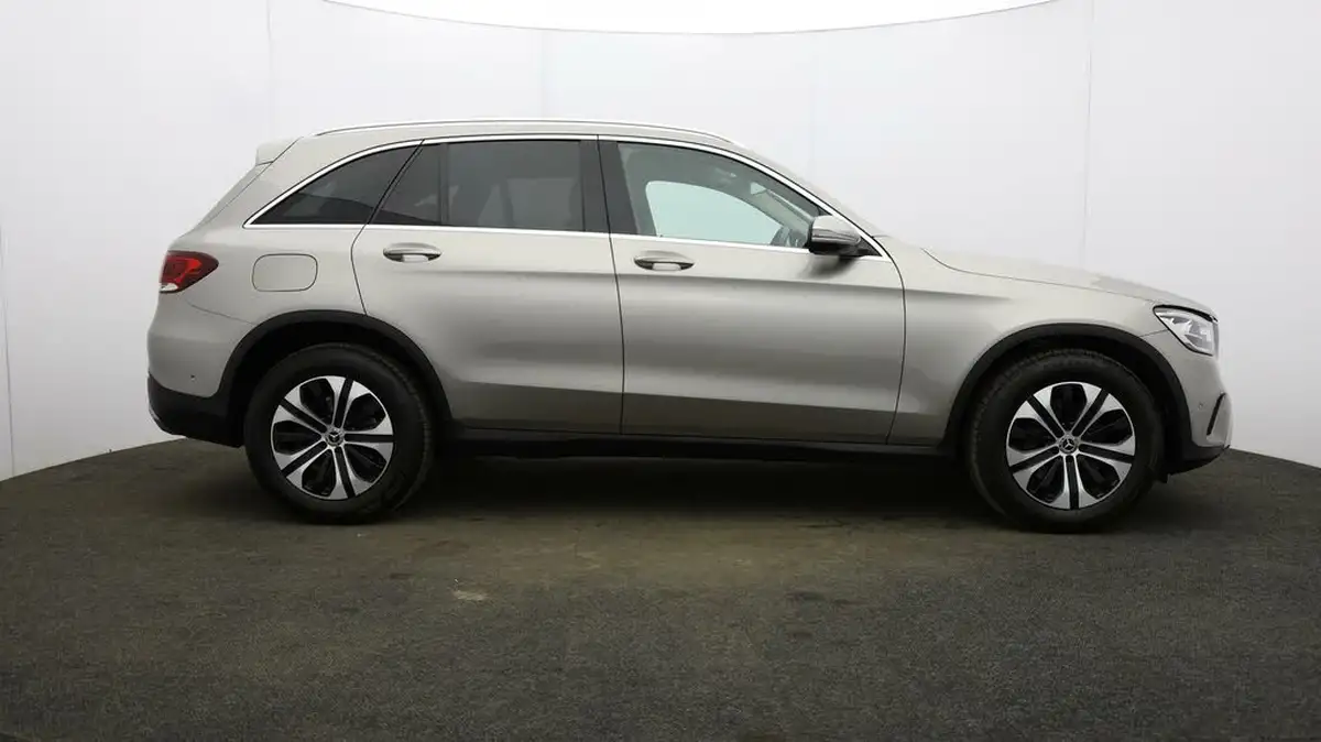 2019-mercedes-benz-glc-class-20d-glc220d-sport-big-43